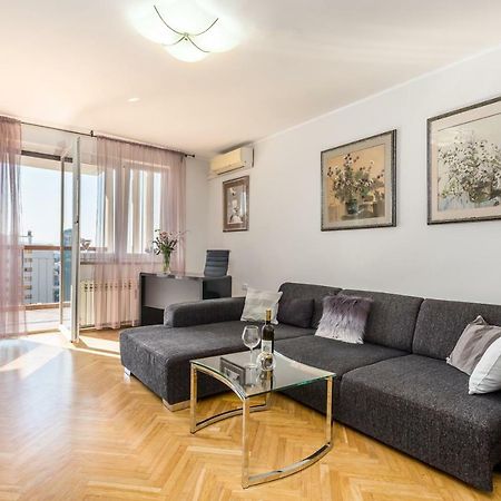 Apartment River Рийека Екстериор снимка