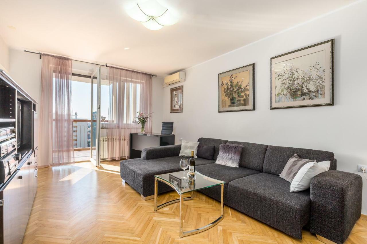 Apartment River Рийека Екстериор снимка